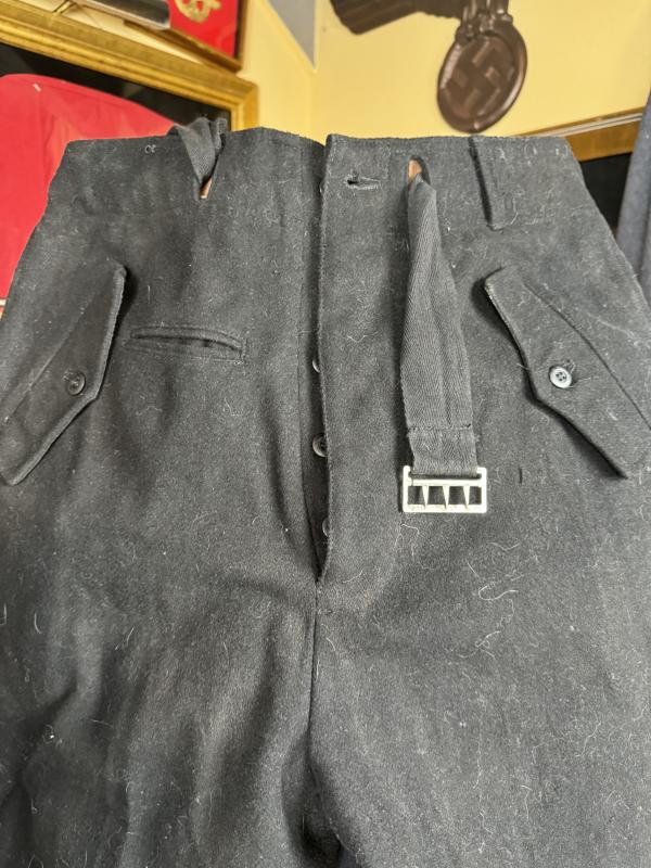 Black Wool Panzer trousers from 1 Panzer Div. Regimen 6